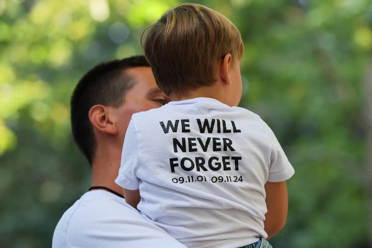 ארה"ב טקסים 24 שנה ל פיגועי 11 בספטמבר קרובי קורבנות מוזיאון 11 בספטמבר ניו יורק