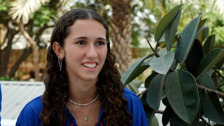 הנחל חוזר לגבולות כתבה שלושה חניכים