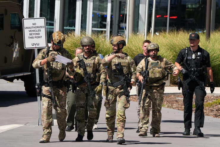 מצוד חיפושים אחרי חשוד ב ירי ב צ'רלי ק'ירק אוניברסיטת יוטה ואלי ב יוטה ארה"ב