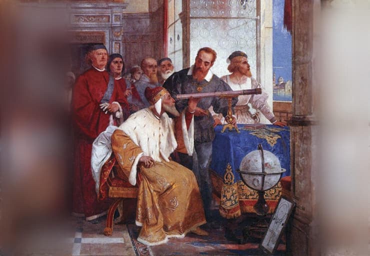 גלילאו גליליי גילה גם את הטבעות של שבתאי ואת הכתמים על פני השמש. ציור של Giuseppe Bertini, שמראה את גלילאו גליליי מציג את הטלסקופ בפני אצילי ונציה