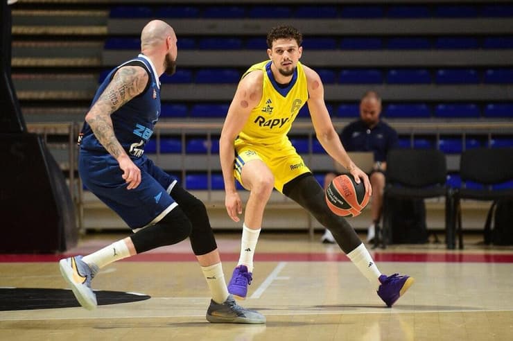 "למה בכלל החתימו אותו?. טריפונוביץ' (צילום: Partizan Mozzart Bet) שחקן מכבי ת"א אורוש טריפונוביץ'