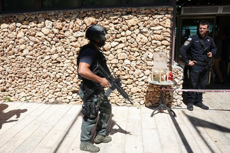 תיעוד מזירת הפיגוע במלון צובה בירושלים