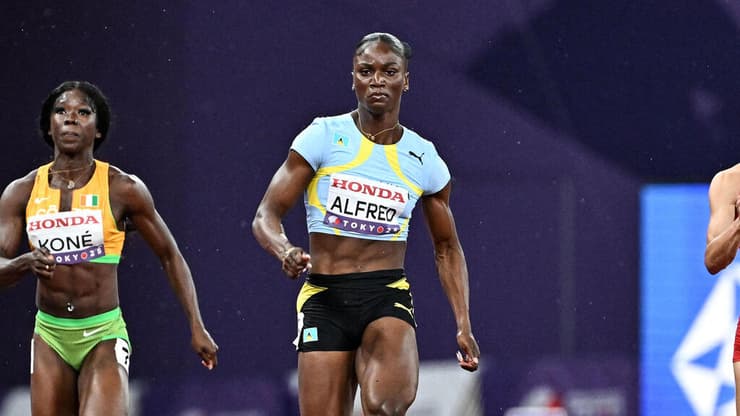 אלפרד בדרך לחצי הגמר (צילום: Jewel SAMAD / AFP) ג׳וליאן אלפרד