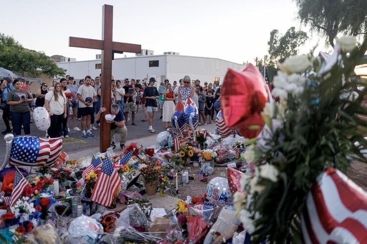 אירוע לזכר צ'רלי קירק ב פיניקס אריזונה ארה"ב