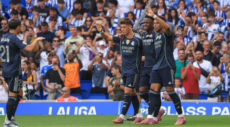 שחקני ריאל מדריד חוגגים (IMAGO) שחקני ריאל מדריד חוגגים