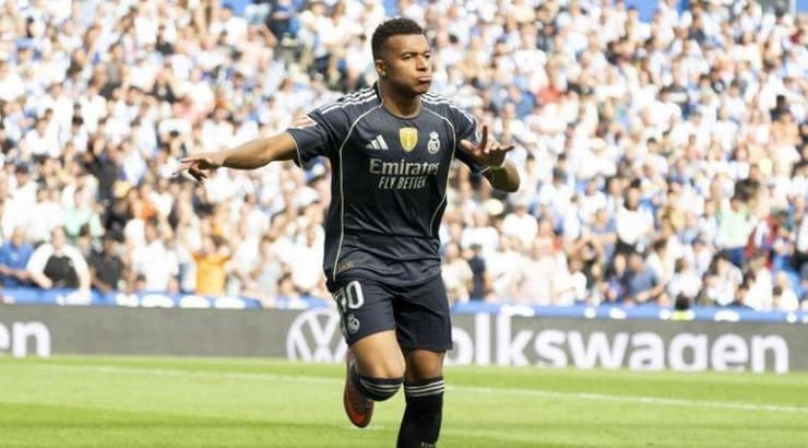 קיליאן אמבפה רץ לחגוג (La Liga) קיליאן אמבפה רץ לחגוג