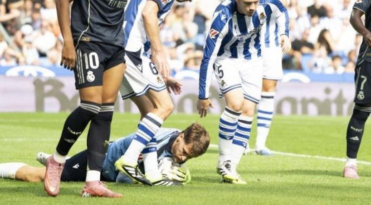 אלכס רמירו עם הכדור בידיים (La Liga) אלכס רמירו עם הכדור בידיים