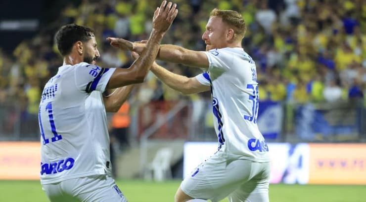 שגיב יחזקאל מברך את עידו שחר. המבשל והכובש (חג'אג' רחאל) שגיב יחזקאל מברך את עידו שחר. המבשל והכובש