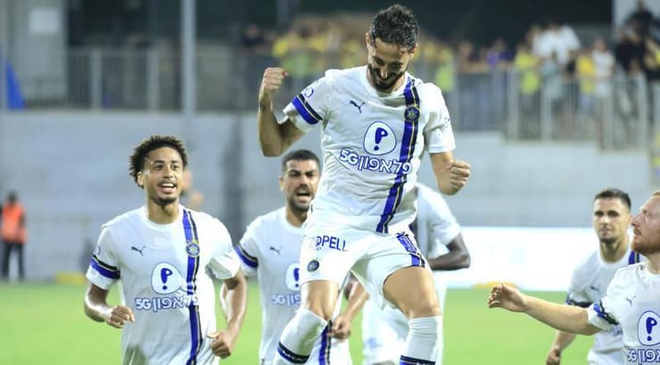 שגיב יחזקאל בעננים אחרי המהפך (חג'אג' רחאל) שגיב יחזקאל בעננים אחרי המהפך