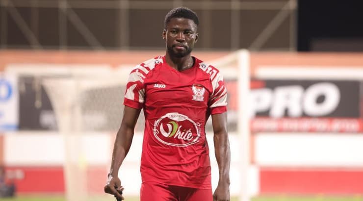 גליד אוטנגה לאחר שהורחק (עמרי שטיין) גליד אוטנגה לאחר שהורחק