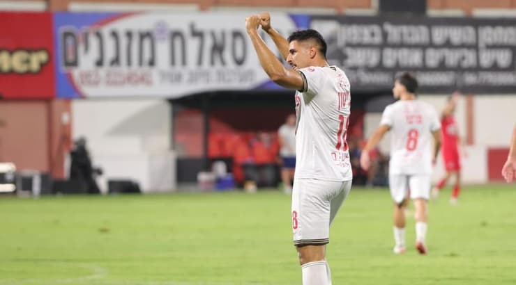 אופק ביטון חוגג שער (עמרי שטיין) אופק ביטון חוגג שער