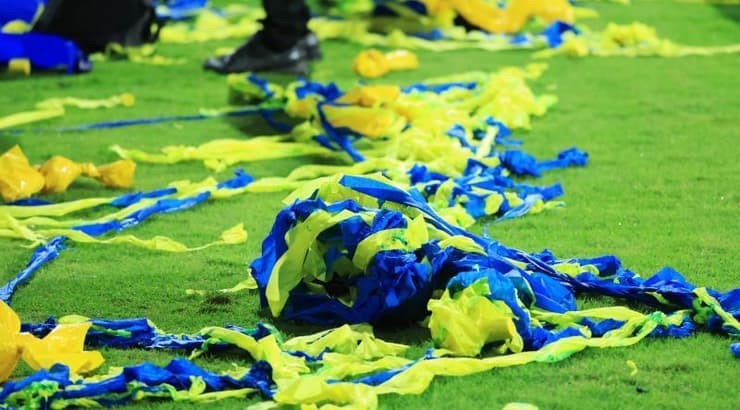 הסרטים שנזרקו לכר הדשא (חג'אג' רחאל) הסרטים שנזרקו לכר הדשא