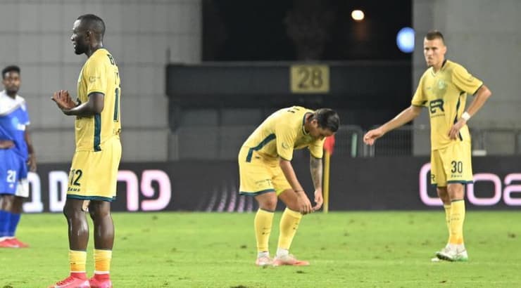 שחקני בני ריינה מתוסכלים (ראובן שוורץ) שחקני בני ריינה מתוסכלים