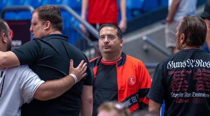 עופר ינאי (רועי כפיר) עופר ינאי