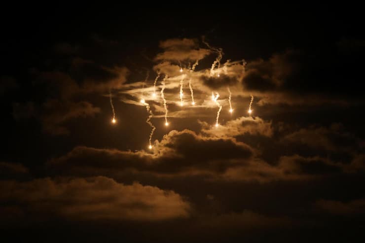 פצצות תאורה בשמי רצועת עזה