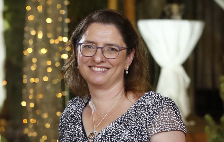 "מחקרים מראים שהטיפול מביא לסיכוי של כ-40-50 אחוזים להירפא".
ד"ר בתיה אבני (פרטי) ד"ר בתיה אבני