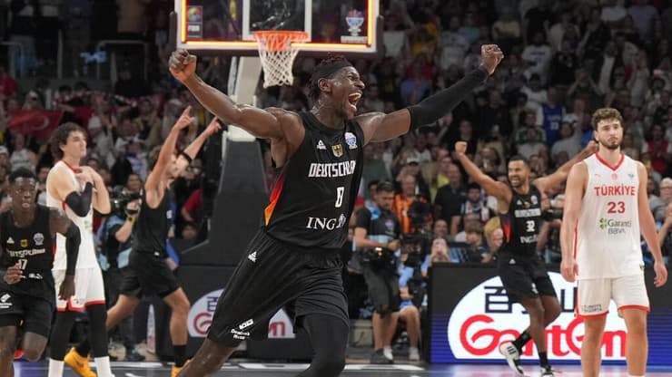 גרמניה חוגגת