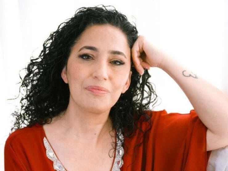 עלתה מאיראן - ומרכזת מגמה ללימוד פרסית. חנה ג'האן פרוז חנה גהאן פרוז מורה ללימודי איראן בפתח תקווה