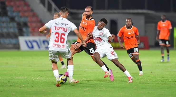 דג'אץ וורקו מול רוחנא