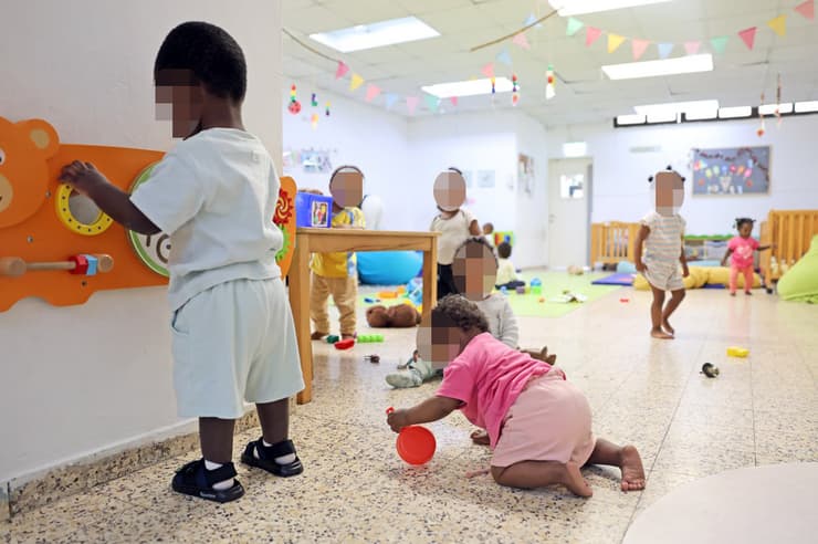 גן לפעוטות חסרי מעמד שמפעילה עמותת "יוניטף" (צילום: דנה קופל) גן לפעוטות חסרי מעמד שמפעילה עמותת "יוניטף"