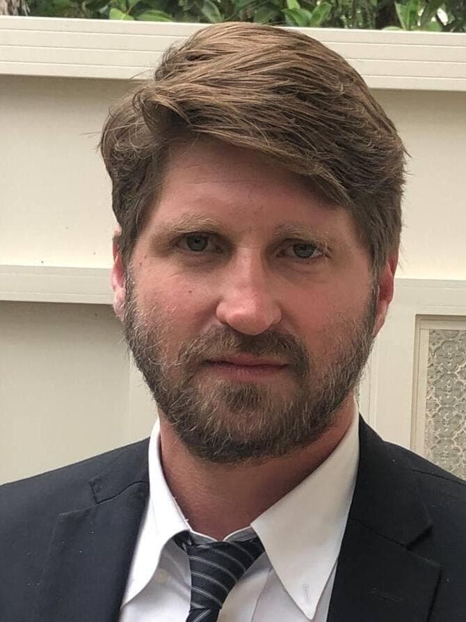 עו״ד שרון שלומי