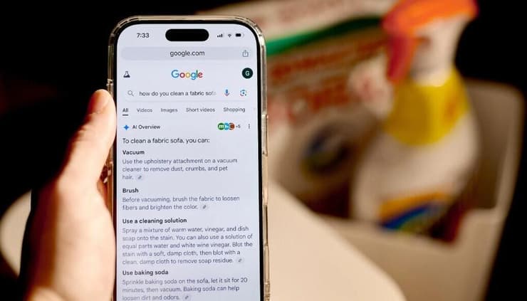 פיצר החיפוש החכם של גוגל- AI Overviews (Gabby Jones/Bloomberg via Getty Images) פיצר החיפוש החכם של גוגל- AI Overviews