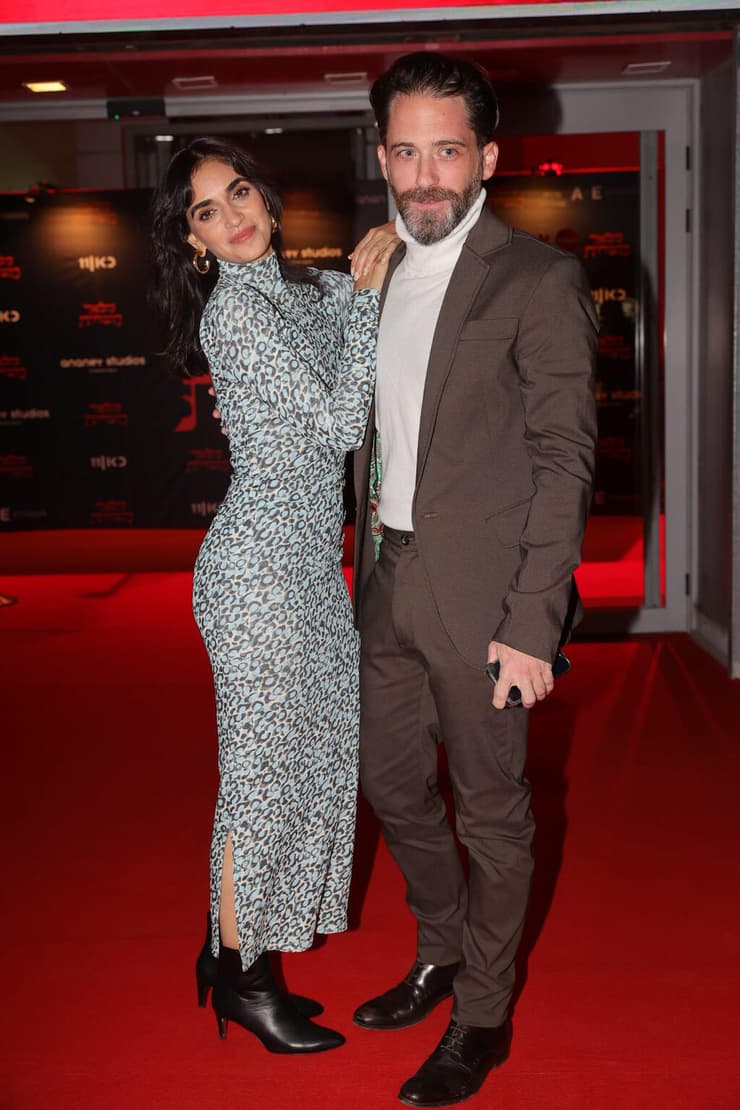 תום אבני עם בת הזוג, לירז צ'רכי