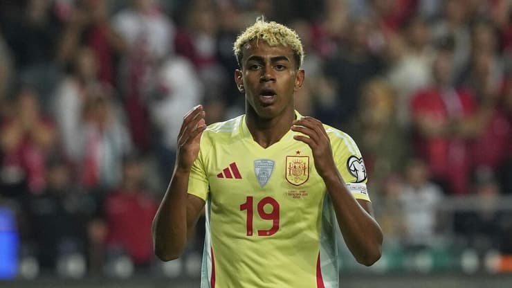 שחקן נבחרת ספרד לאמין ימאל