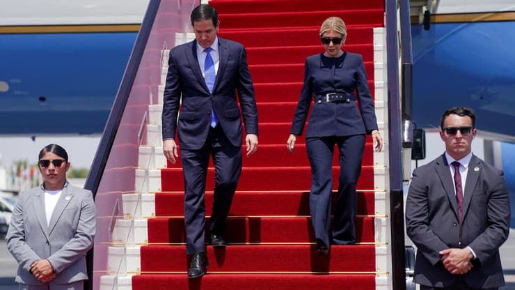 מרקו רוביו נוחת בקטאר