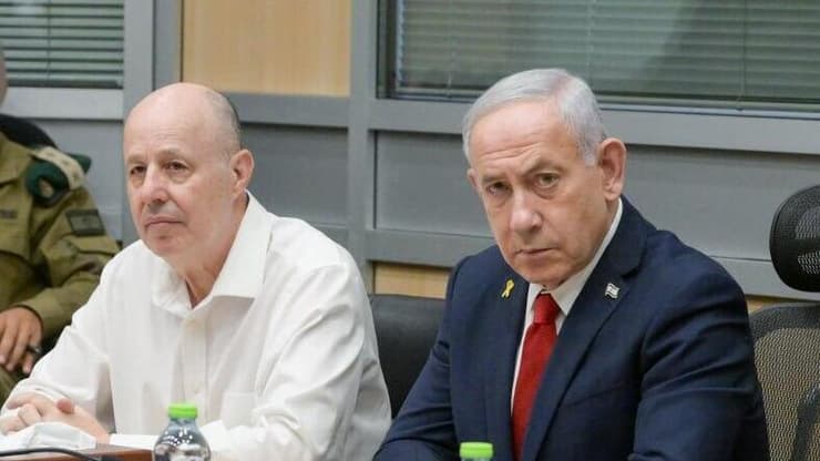 ראש הממשלה נתניהו עם שר הביטחון כ"ץ וגורמי ביטחון בחמ"ל בקריה בזמן התקיפות בתימן