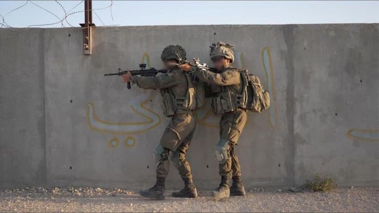 אימוני כוחות אוגדה 98 לקראת תחילת המבצע