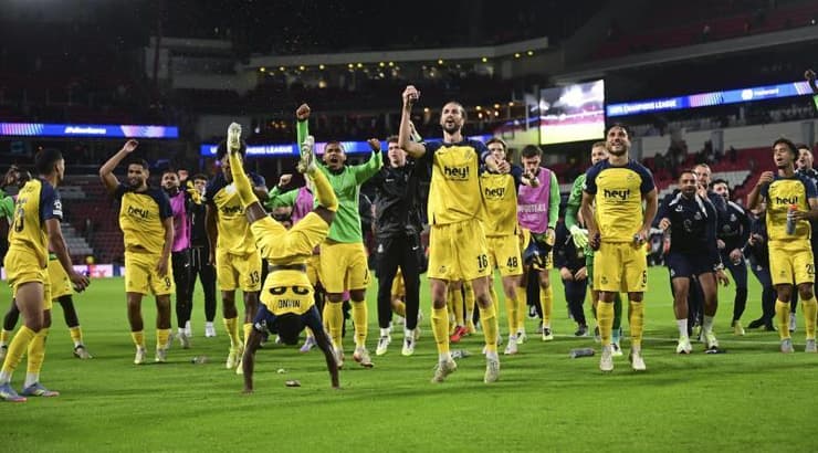 אוניון סן ז'ילואז חוגגת ניצחון ראשון בליגת האלופות