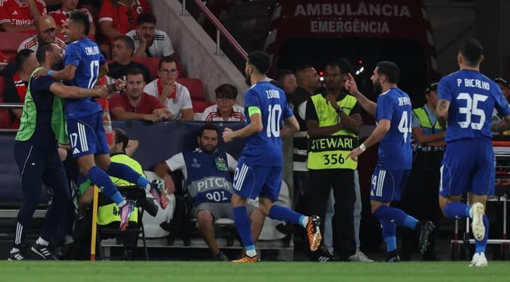 שחקני קרבאח חוגגים את שער השוויון