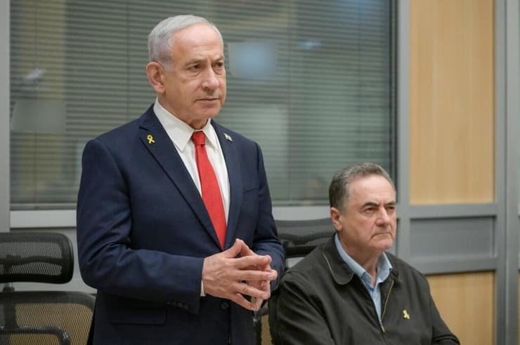 ראש הממשלה נתניהו עם שר הביטחון כ"ץ וגורמי ביטחון בחמ"ל בקריה בזמן התקיפות בתימן