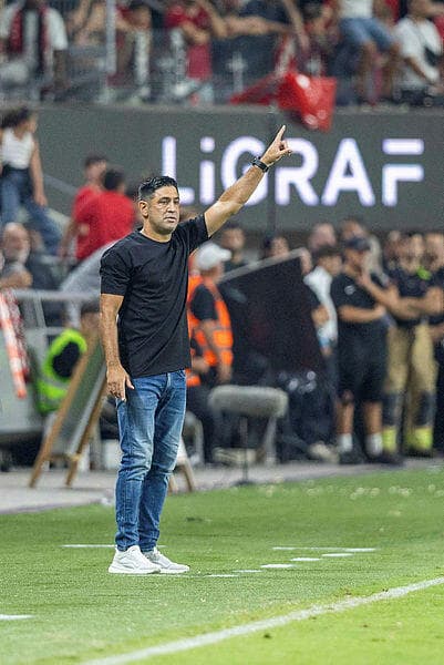 מאמן הפועל ת"א אליניב ברדה