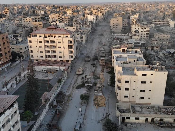 כוחות צה"ל בעזה. סנדרס דורש הפסקת אש מיידית (צילום: דובר צה"ל) כוחות צה"ל בעזה