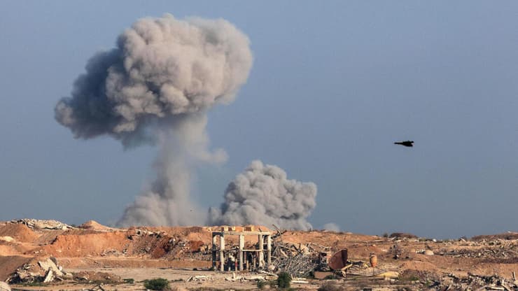 תקיפות צה"ל ברצועה, אתמול (צילום: Jack GUEZ / AFP) עזה עשן תקיפות צה"ל