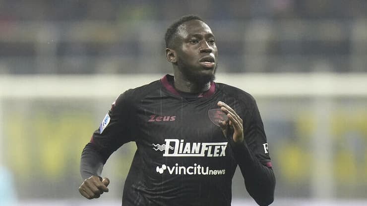 המועמד המוביל. סמביה (צילום: AP Photo/Luca Bruno) ג'וניור סמביה