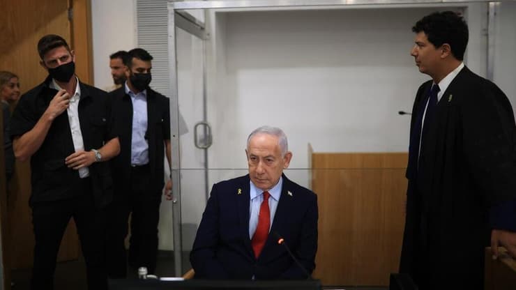 נתניהו באולם בית המשפט (צילום: איתי רון) נתניהו באולם בית המשפט