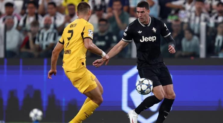 דושאן ולאחוביץ' במאבק