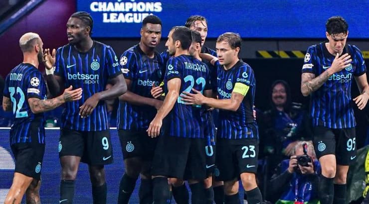 שחקני אינטר מאושרים (IMAGO) שחקני אינטר מאושרים