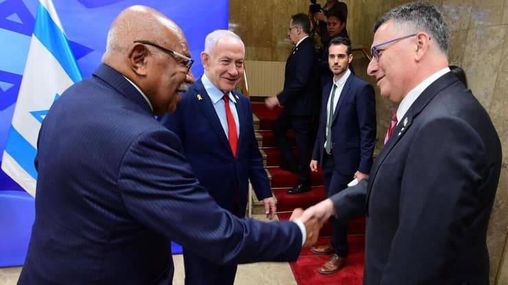 טקס פתיחת שגרירות פיג'י בירושלים בהשתתפות רה"מ בנימין נתניהו ושר החוץ גדעון סער