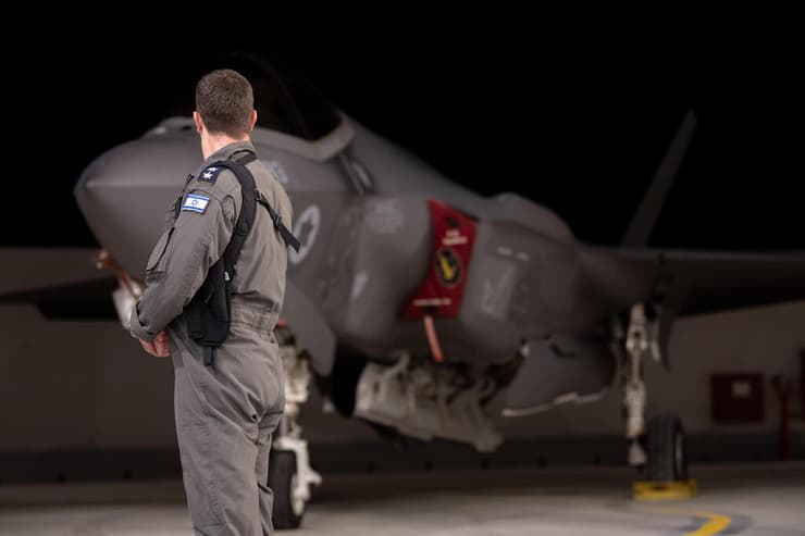 סא"ל נ', מפקד טייסת ה-35-F