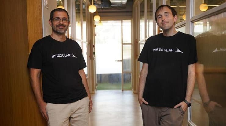 דן להב (ימין) ועומר נבו