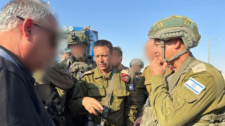 כוחות צה"ל בזירת הפיגוע במעבר אלנבי