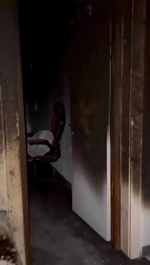 דלת חדר השינה   