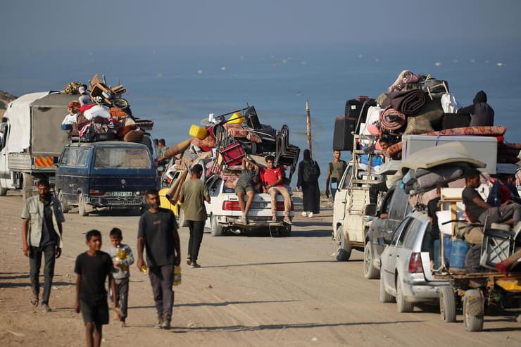 עזה פלסטינים עוזבים מצפון הרצועה דרומה