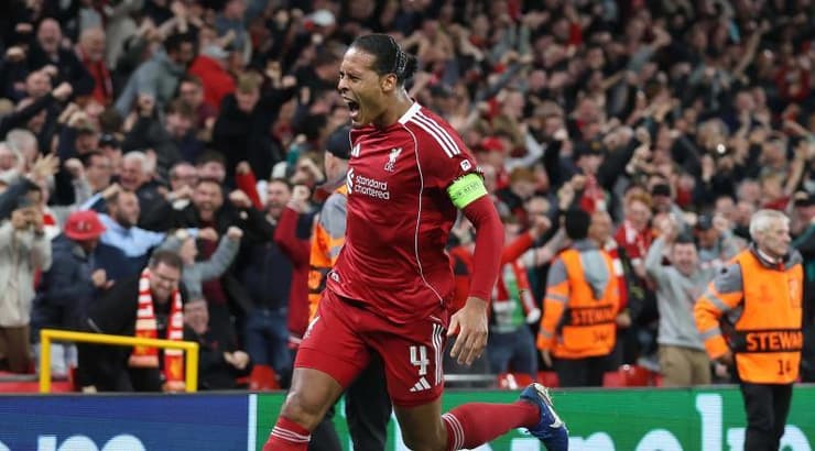 וירג'יל ואן דייק מאושר (IMAGO) וירג'יל ואן דייק מאושר