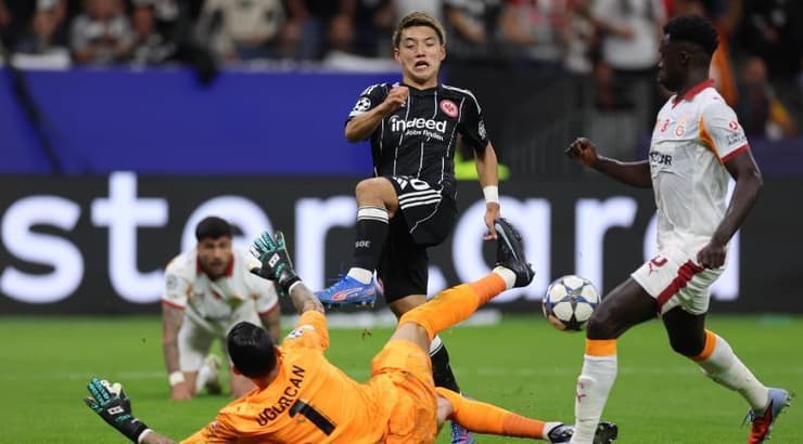 דווינסון סאנצ'ס כובש שער עצמי