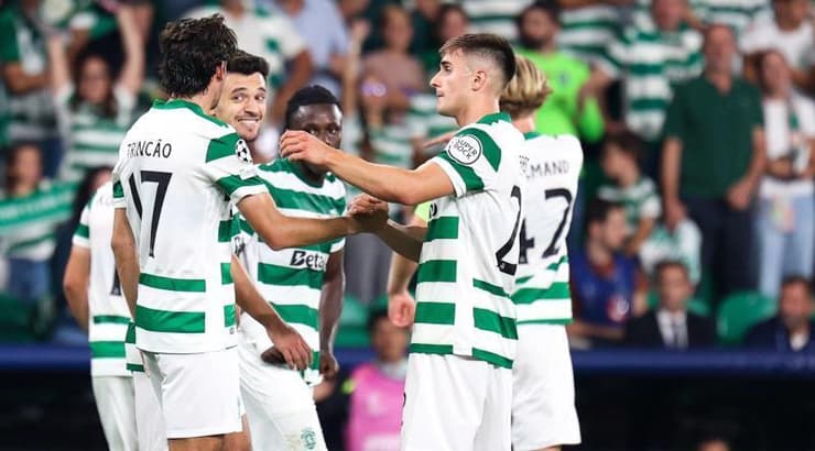 שחקני ספורטינג ליסבון חוגגים